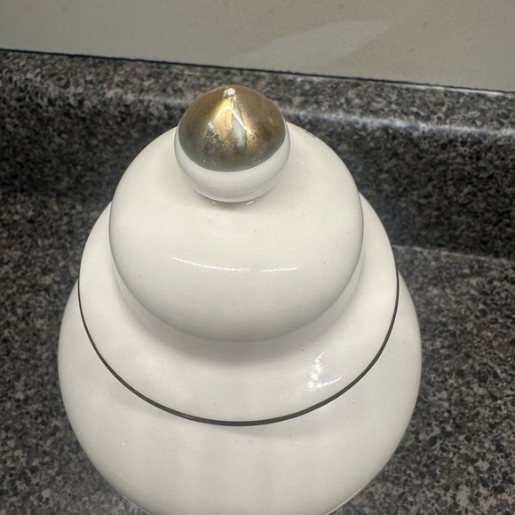 Vintage Butterfly Ginger Jar Fine China - Picture 4 of 5